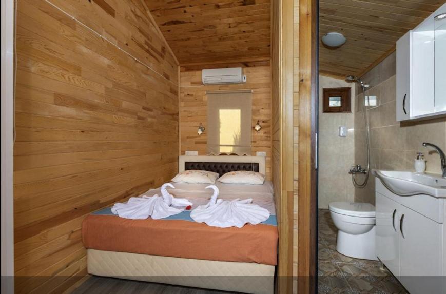 Flora Pansiyon Cirali Apartment Kemer Exterior photo